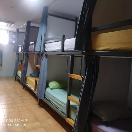 Campobase.box Hostel El Medano (Tenerife)